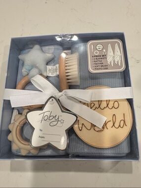 Toby Twinkle Stars Old 6-Piece Welcome Baby Gift Box Set